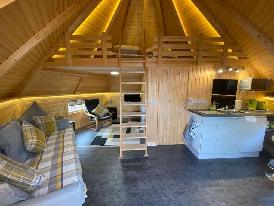 High Quality Cabin With Views Of Ben Nevis Banavie Exterior photo